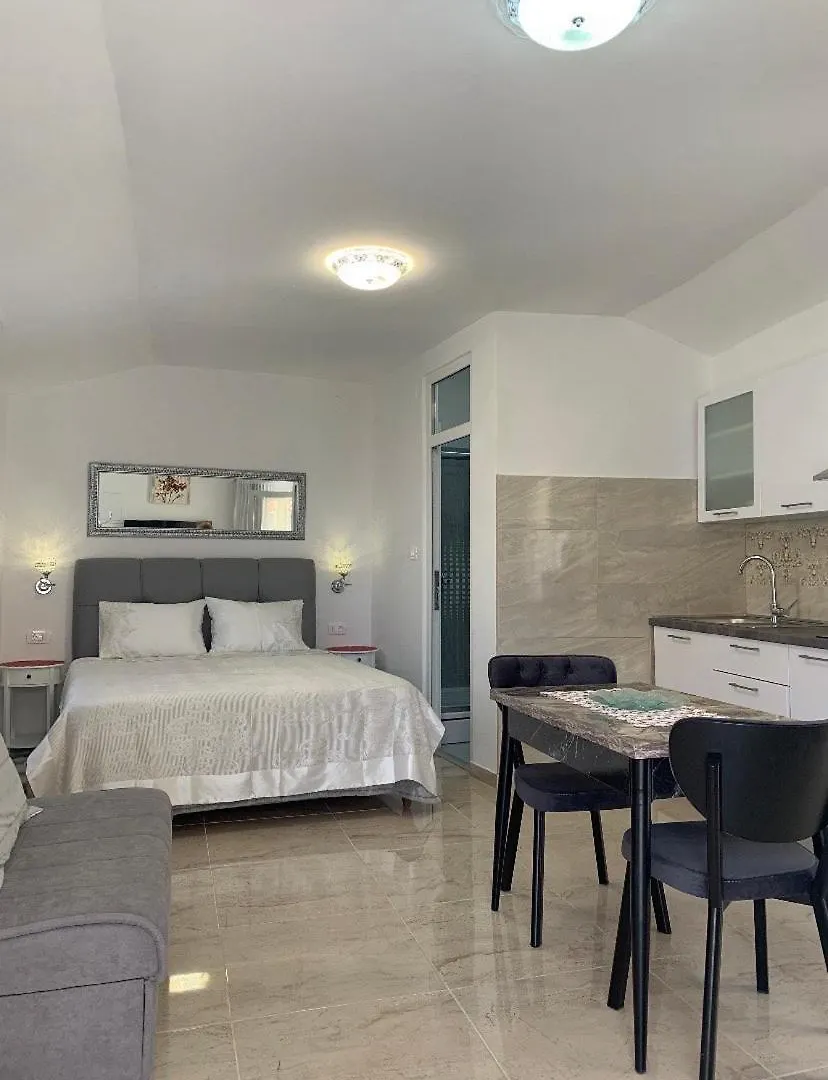 Laura Apartment Mali Losinj 0*,  Croatia